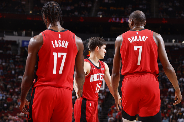 火箭大胜尼克斯 伊森申京联手发力