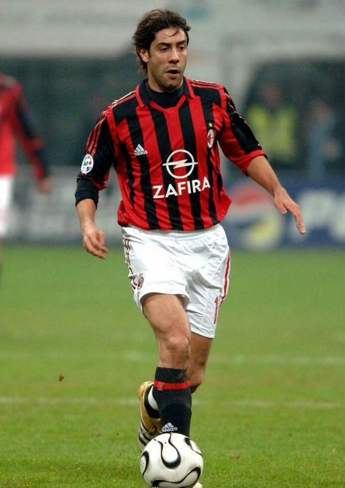 米兰传奇鲁伊·科斯塔生日快乐 荣任本菲卡主席