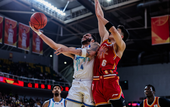 广东男篮客场惨败山东排名跌至第六 青岛男篮蓄