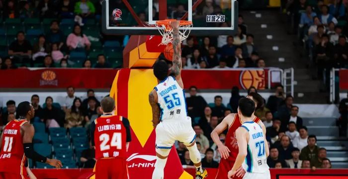 广东男篮客场惨败山东排名跌至第六 青岛男篮蓄